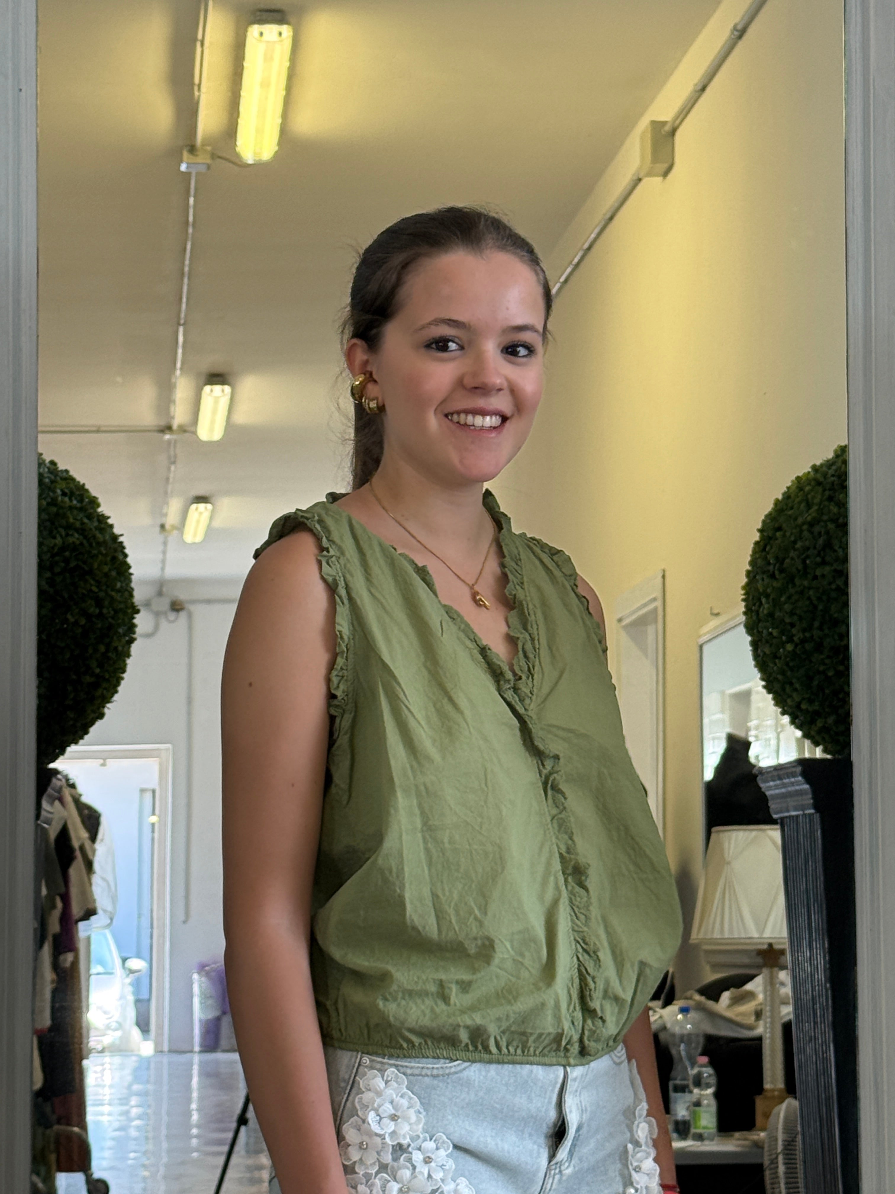 Camicia Senza Maniche con Orli Arricciati ed Elastico sul Fondo