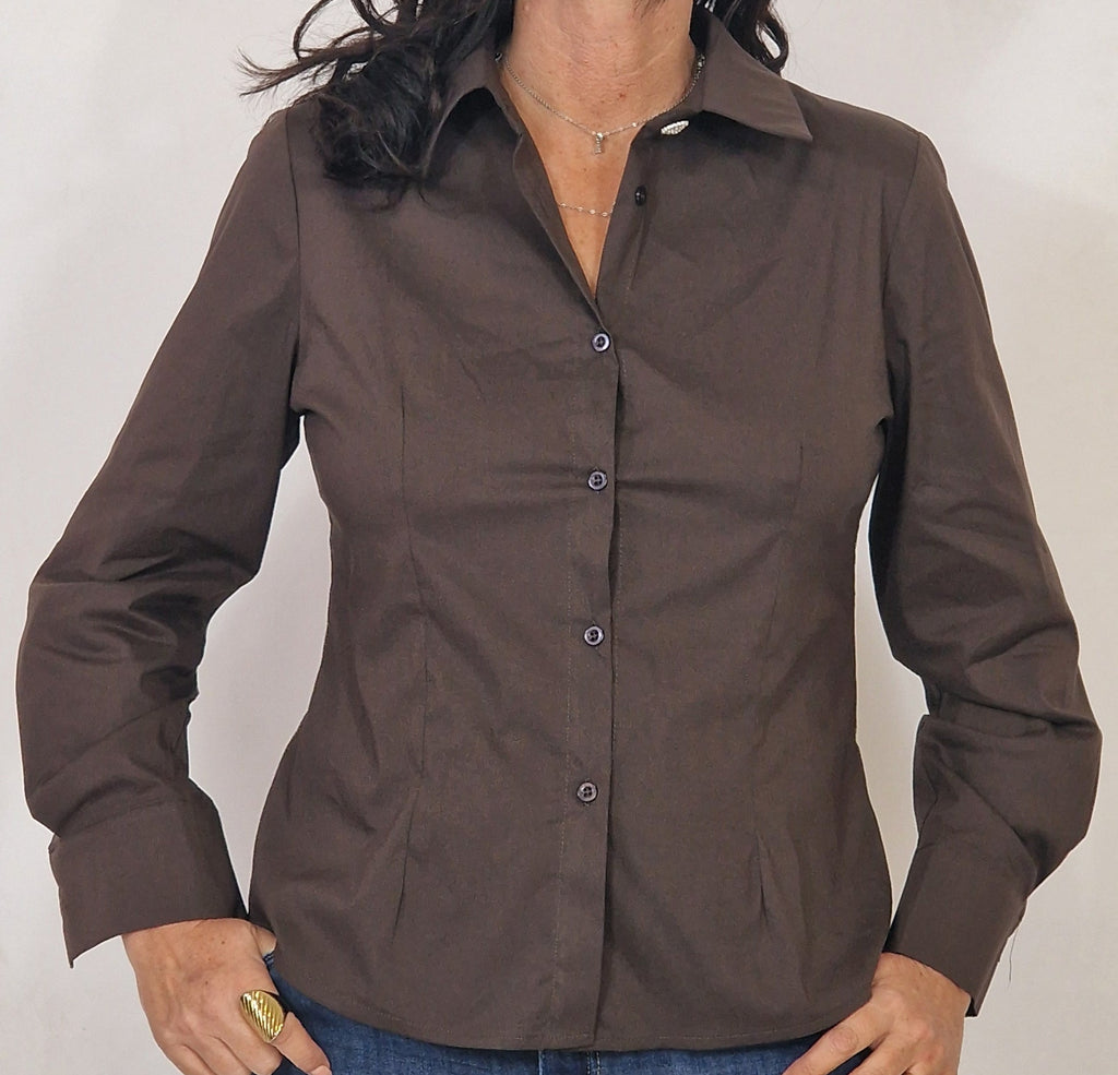 Camicia con bottone gioiello
