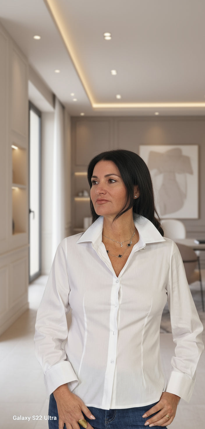 Camicia con bottone gioiello