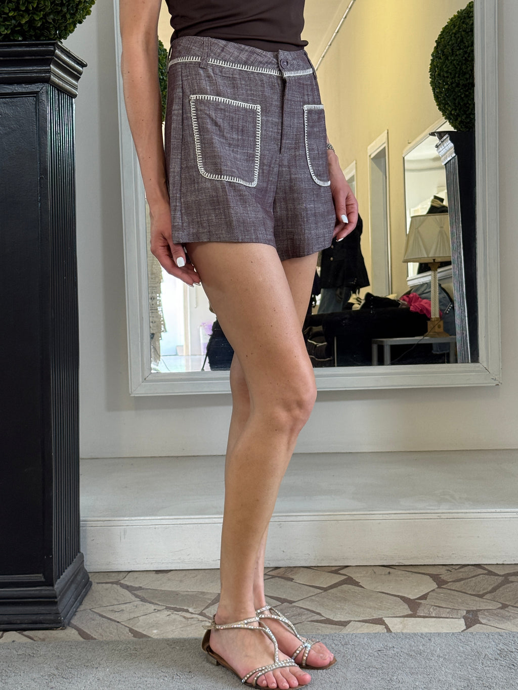 Shorts Eleganti con Tasche e Cuciture a Contrasto
