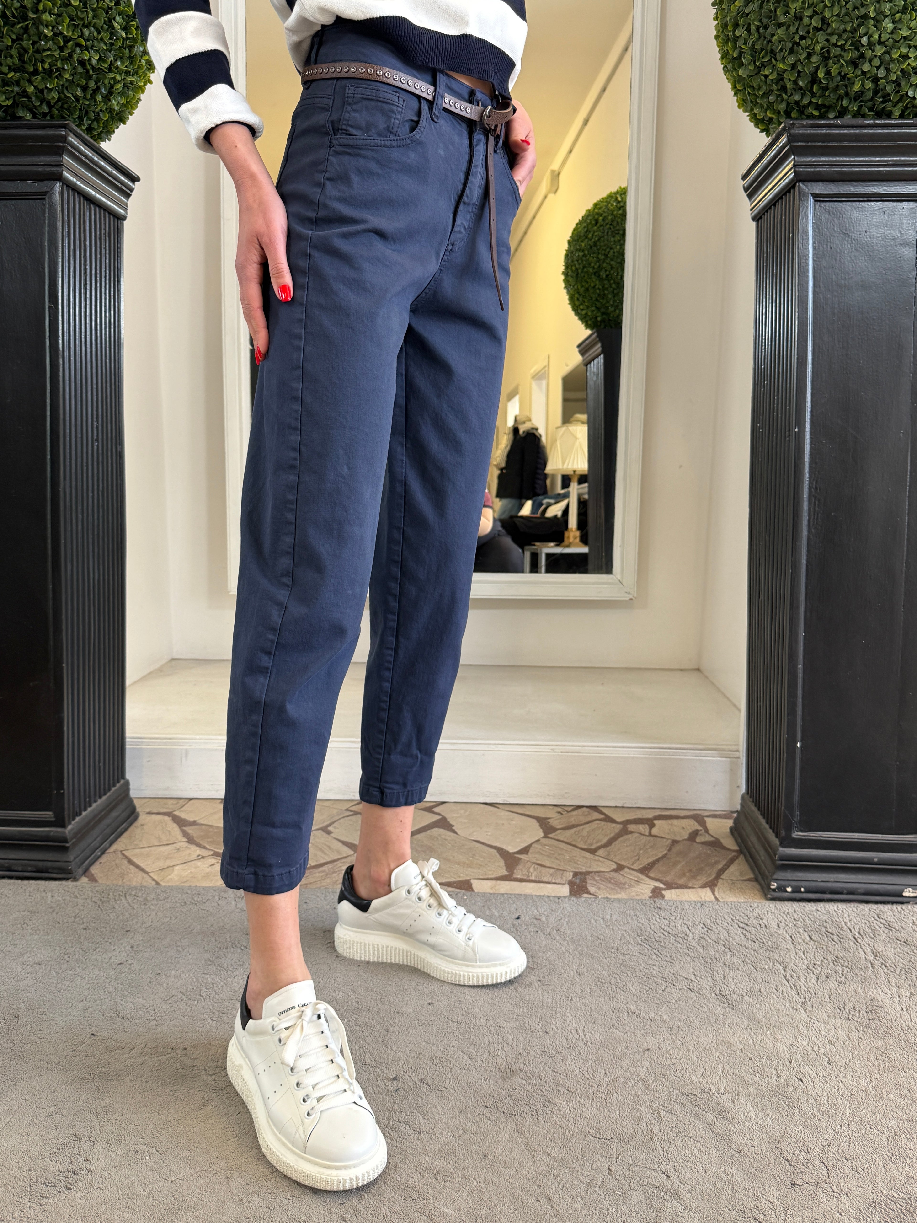 Pantaloni Taglio Jeans con Cintura