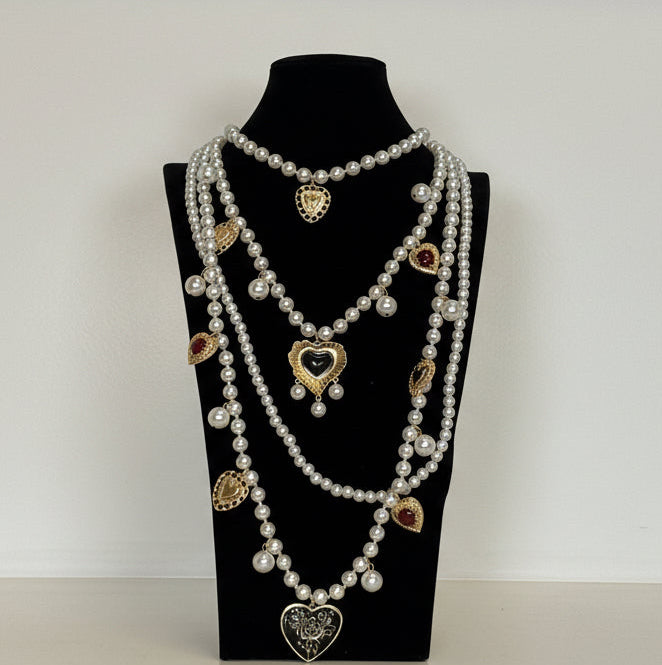 Lucy Collana Lunga con Perle e Charms