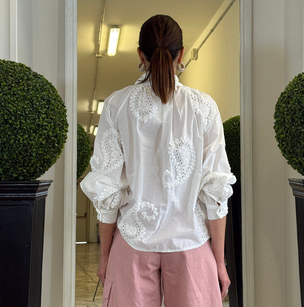 Camicia in Pizzo a Sangallo con Fiocco