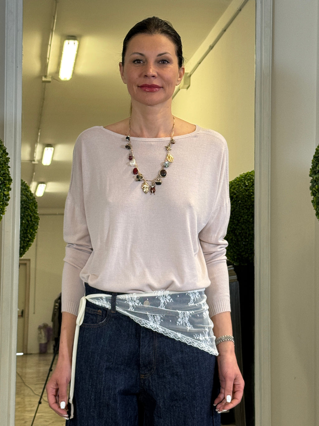 Tensione In Maglia con Scollo Profondo a V sulla Schiena