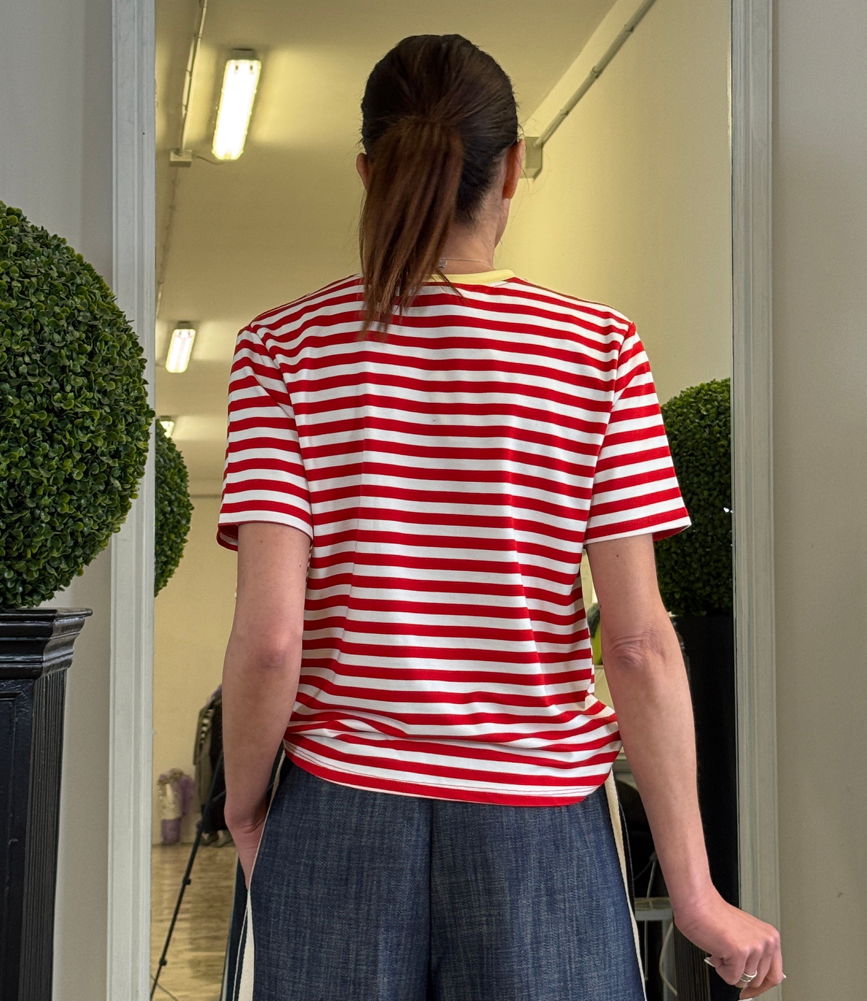 T-shirt a Righe Colorate a Girocollo