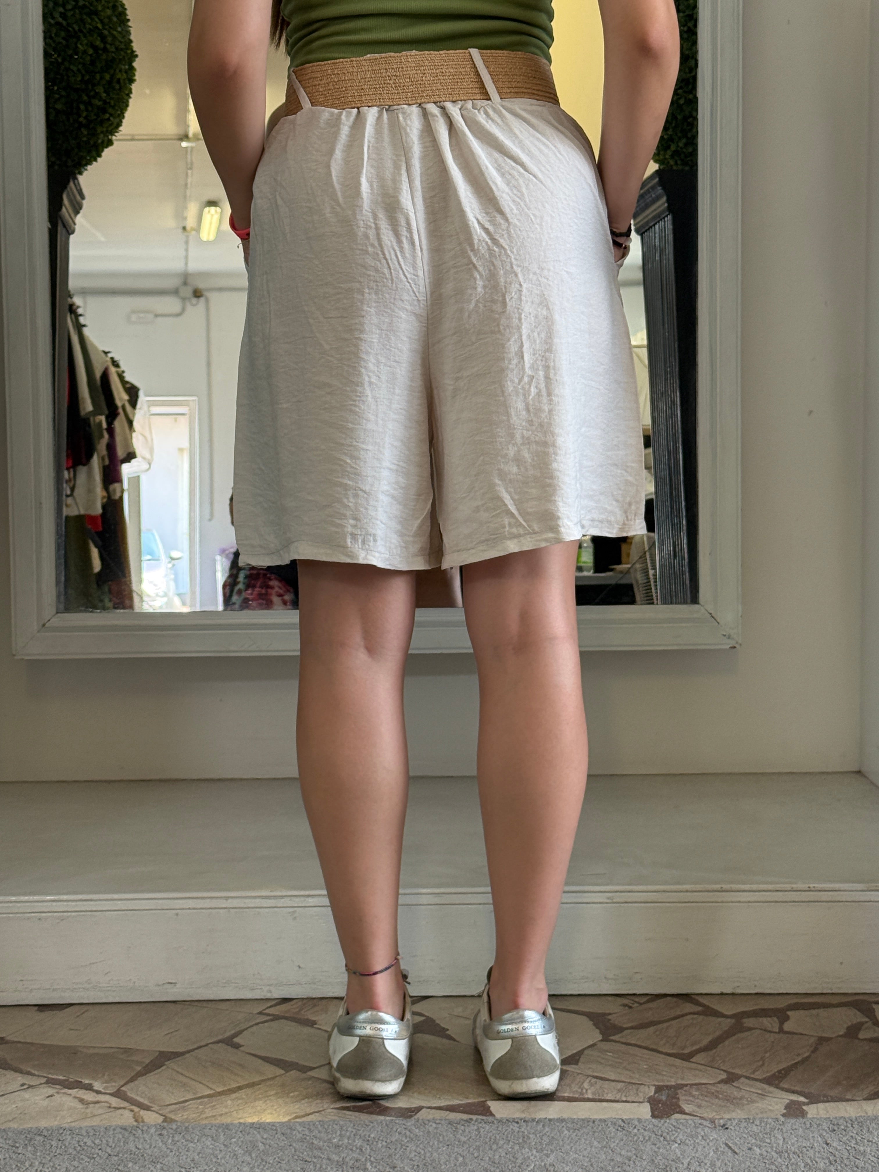 Bermuda con Elastico in Vita e Cintura in Raffia