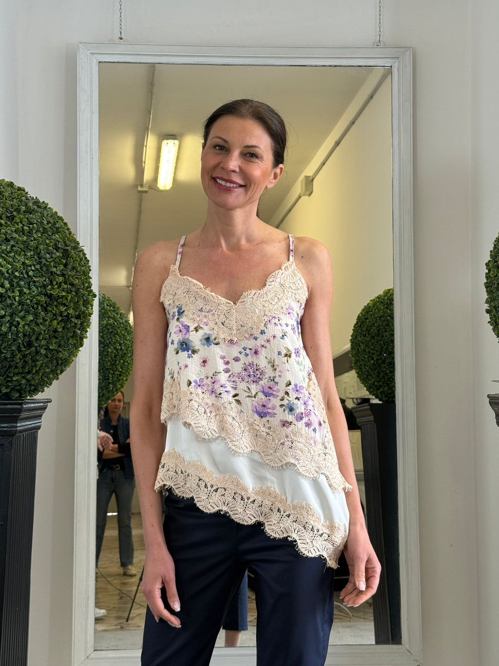 Top Sottoveste Asimmetrico con Pizzo