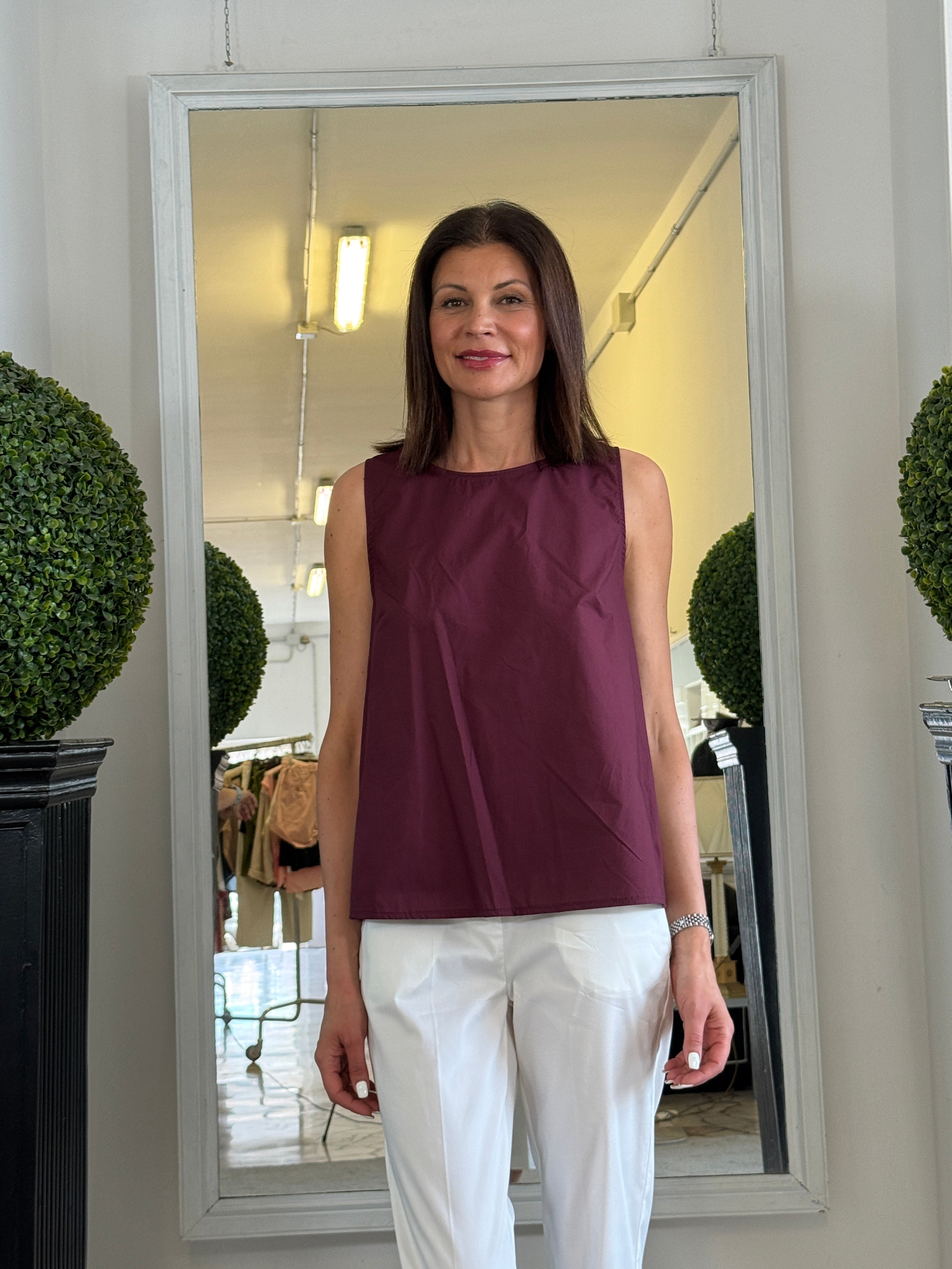 Blusa Smanicata con Fiocco e Spacco sul Retro