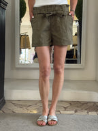 Shorts con Elastico e Cintura in Tessuto