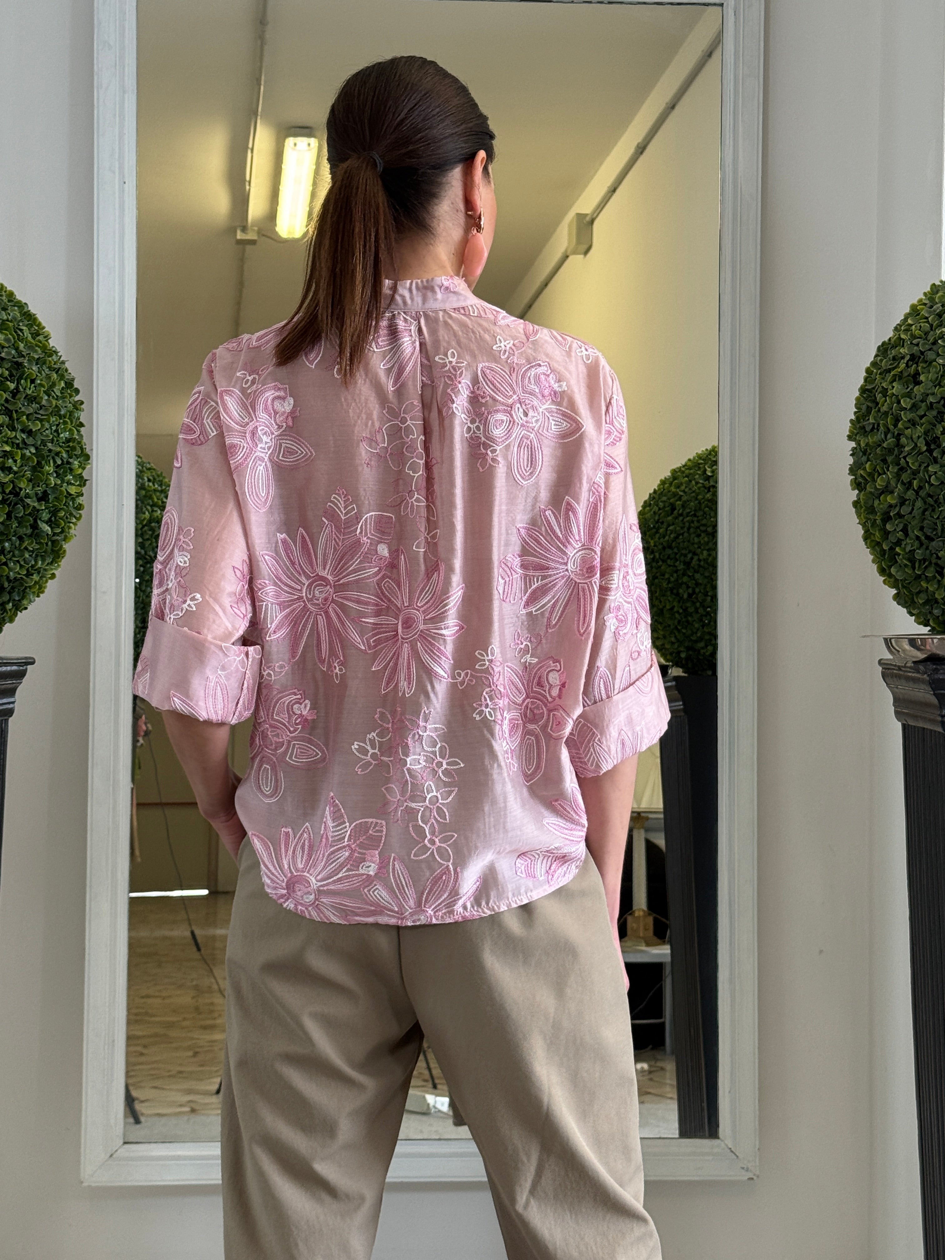 Camicia con Ricami Floreali