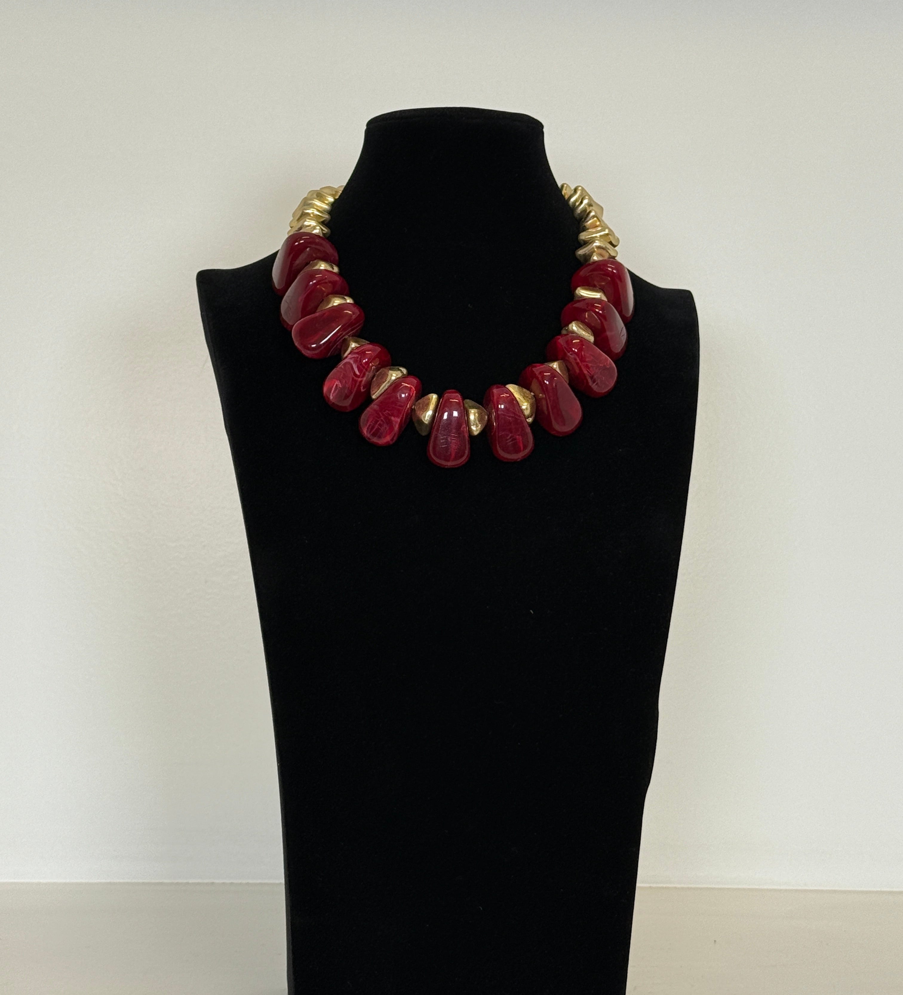 Amanda Collana con Pietre Rosse e Dorate