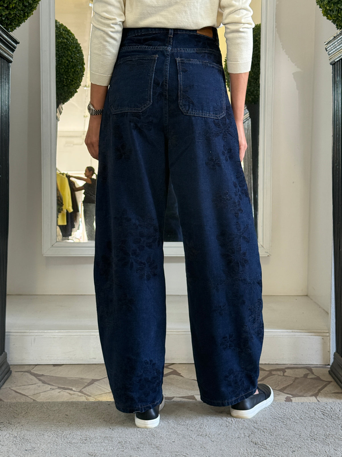 Jeans Wideleg con Ricami Floreali 775