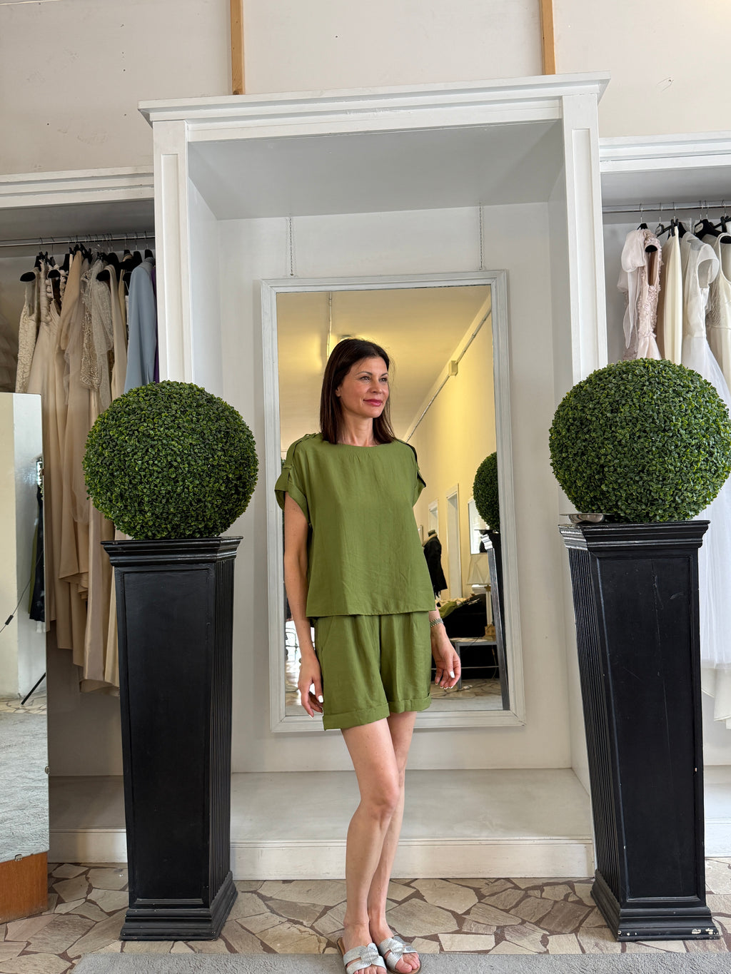 Completo Blusa Maniche Corte e Shorts