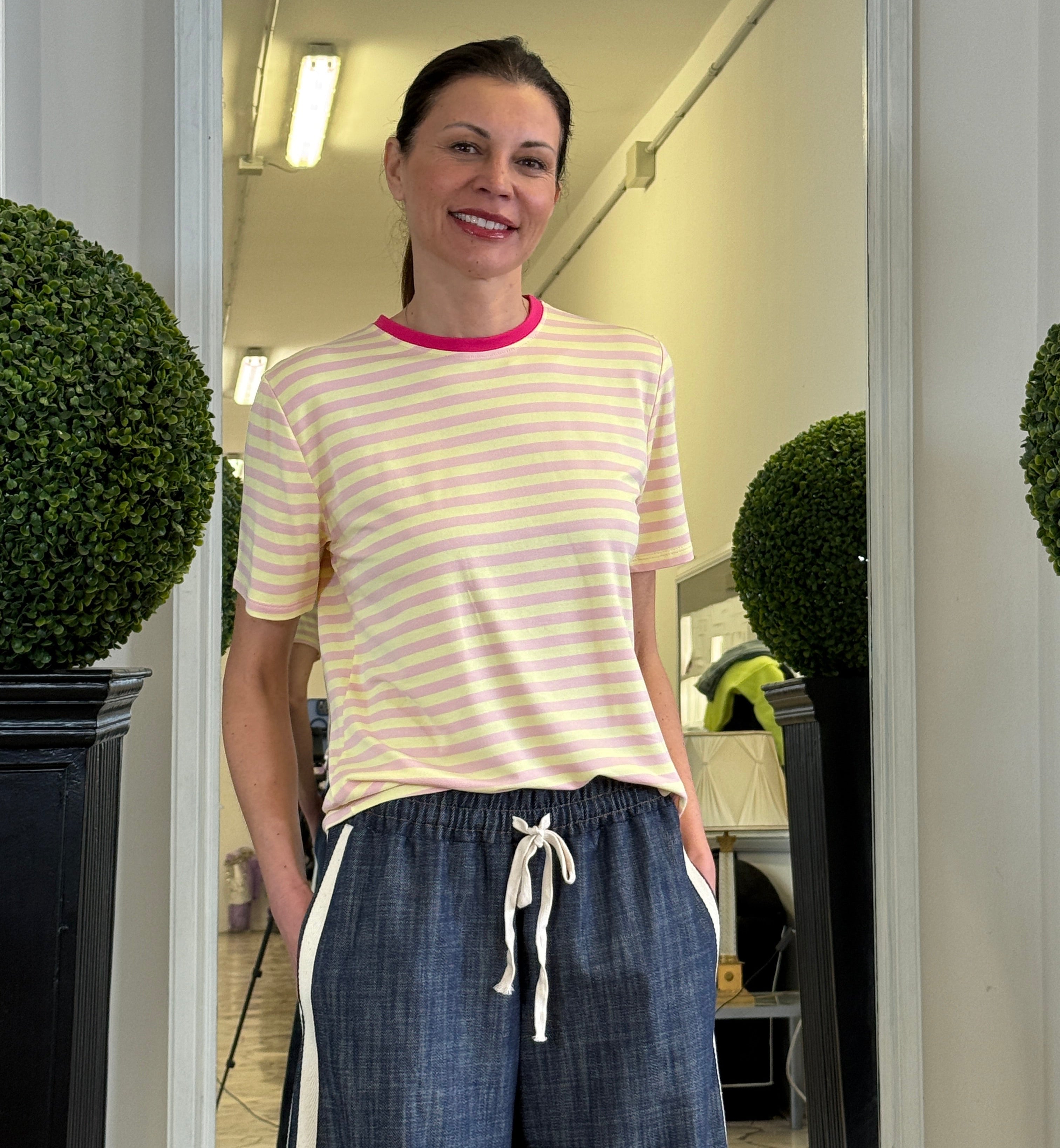 T-shirt a Righe Colorate a Girocollo