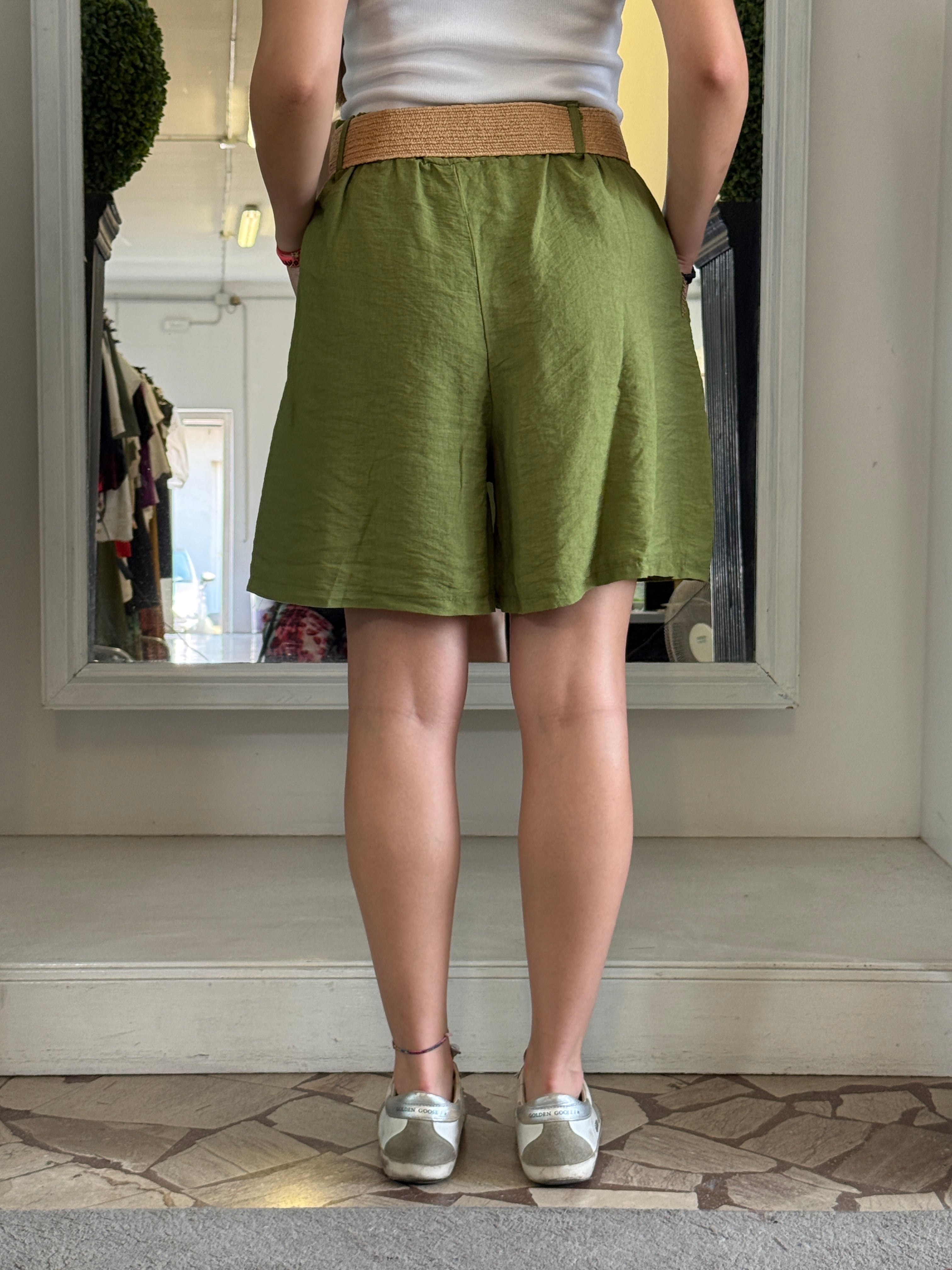 Bermuda con Elastico in Vita e Cintura in Raffia