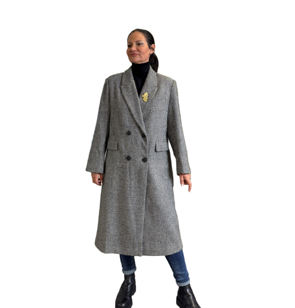 Cappotto Zig Zag con Spilla