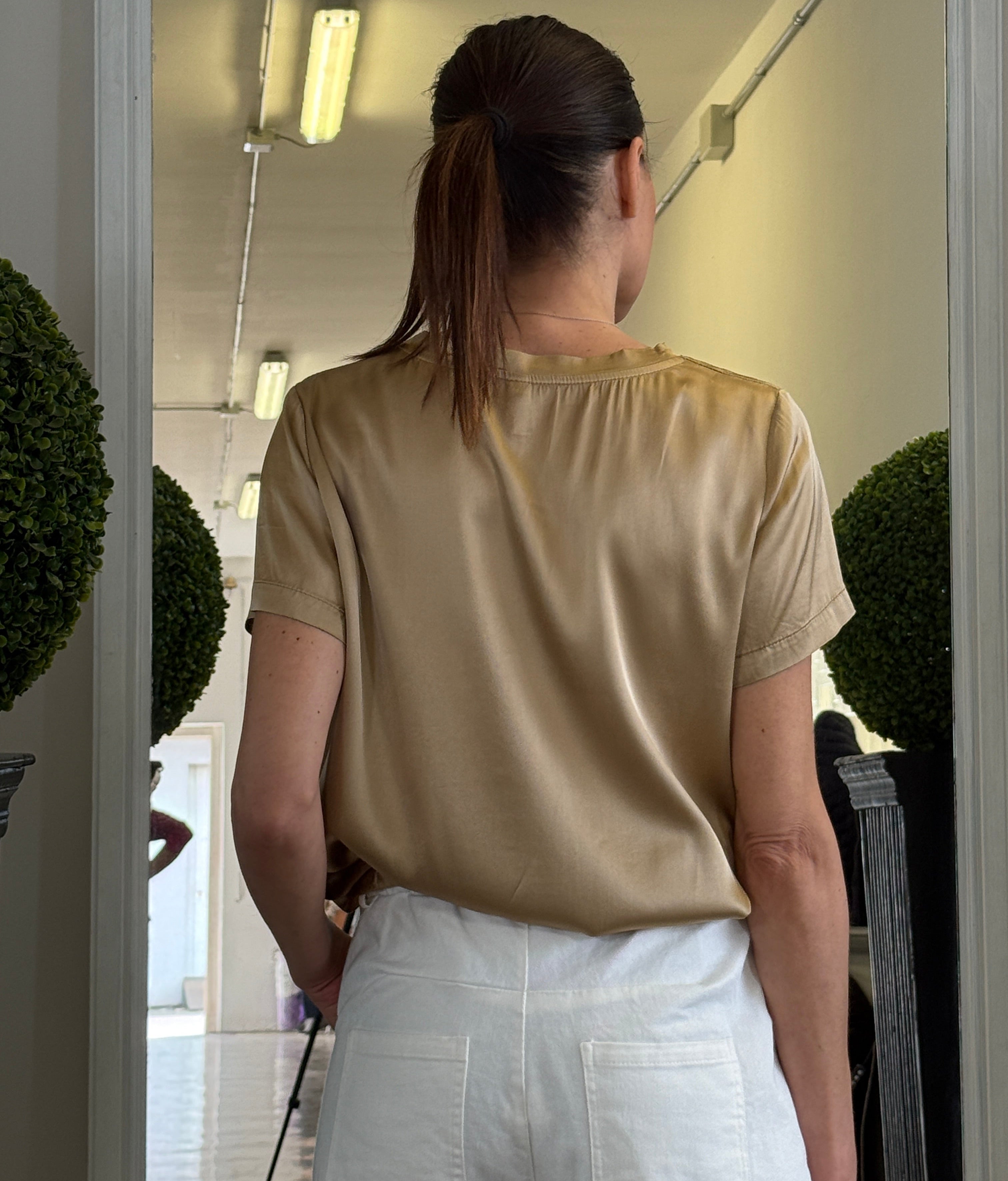 Maglia Girocollo con Maniche Corte Effetto Raso