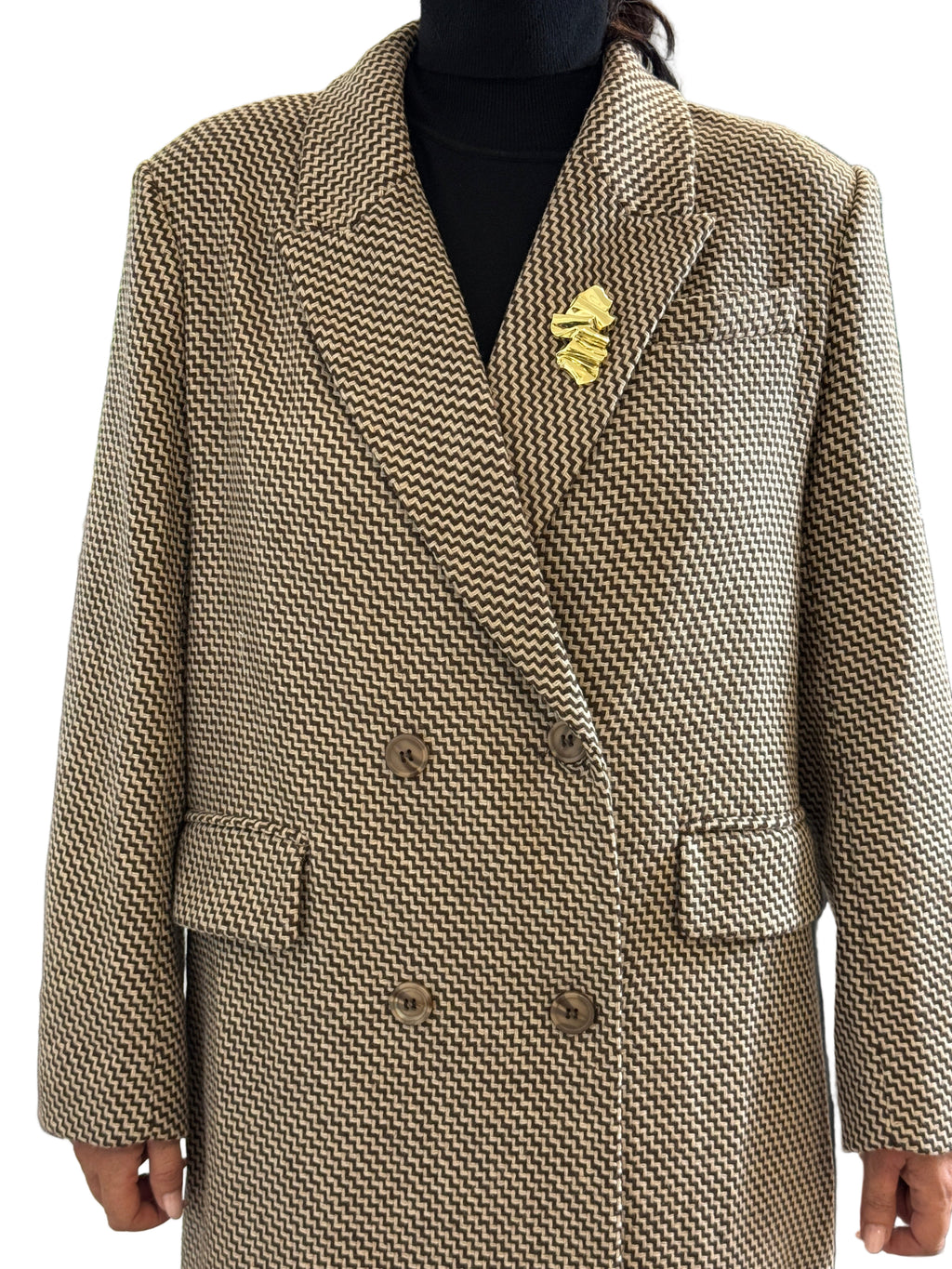 Cappotto Zig Zag con Spilla