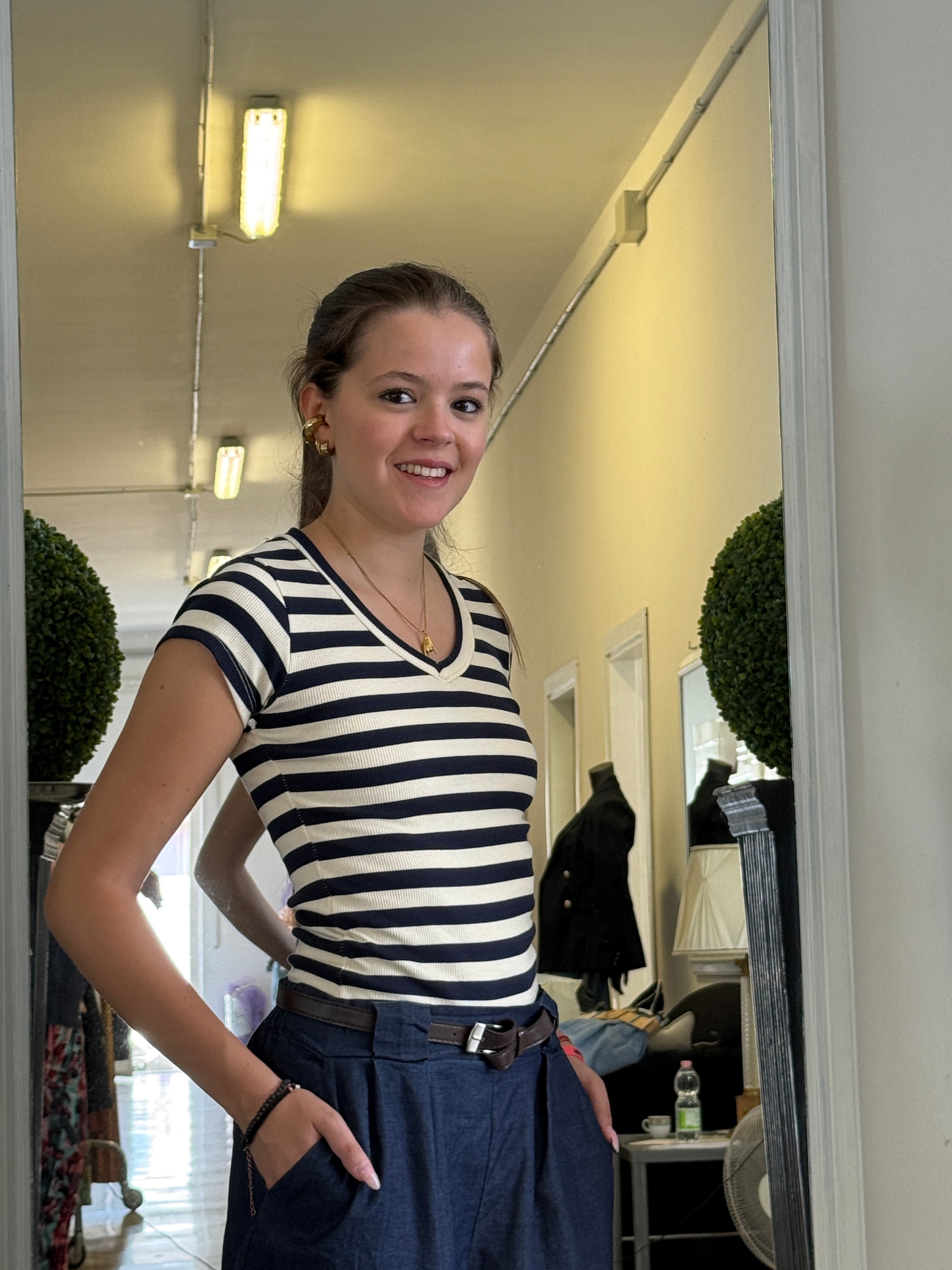 T-shirt con Scollo a V a Righe