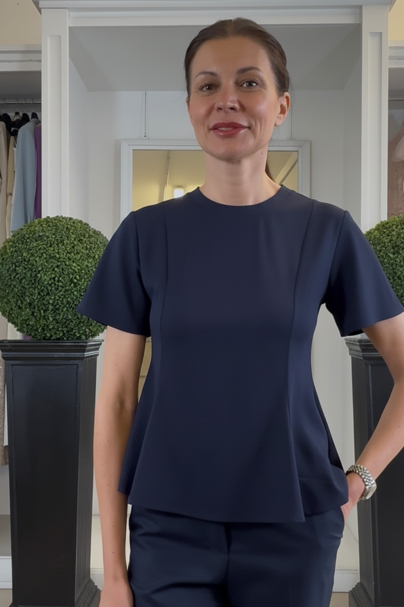 Maglia con Tagli Svasati sul Davanti