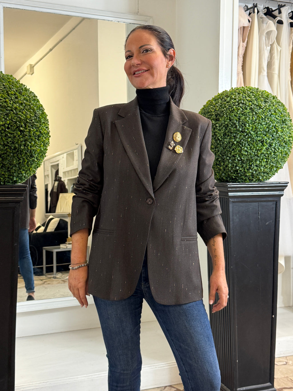 Giacca Gessata in Lurex Oro con Spille LiLu