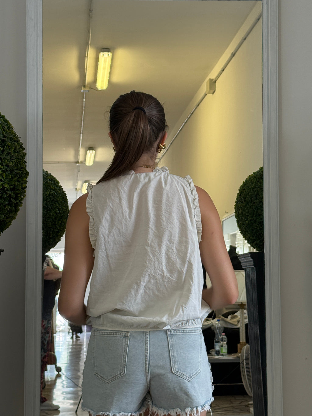 Camicia Senza Maniche con Orli Arricciati ed Elastico sul Fondo