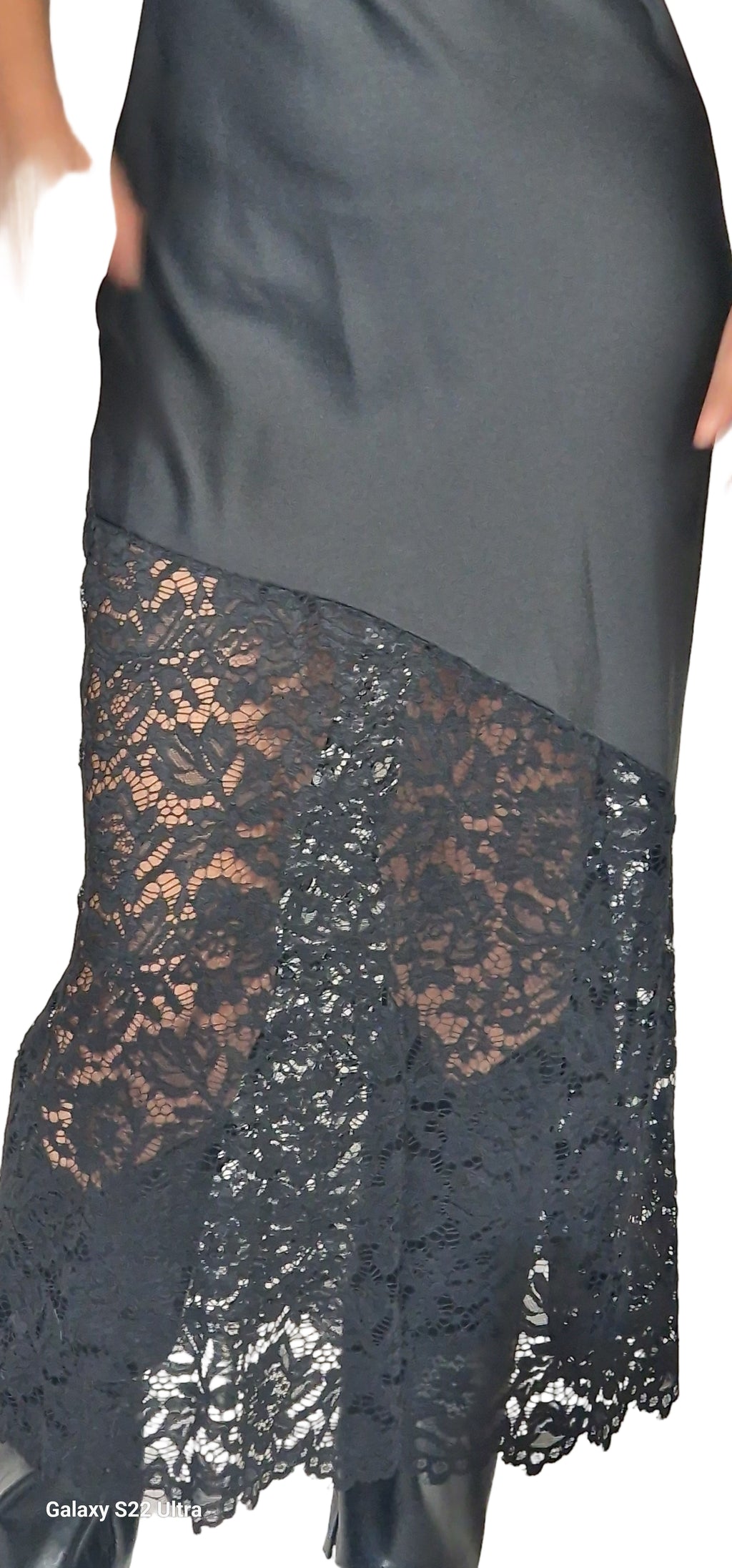 Abito lungo con pizzo