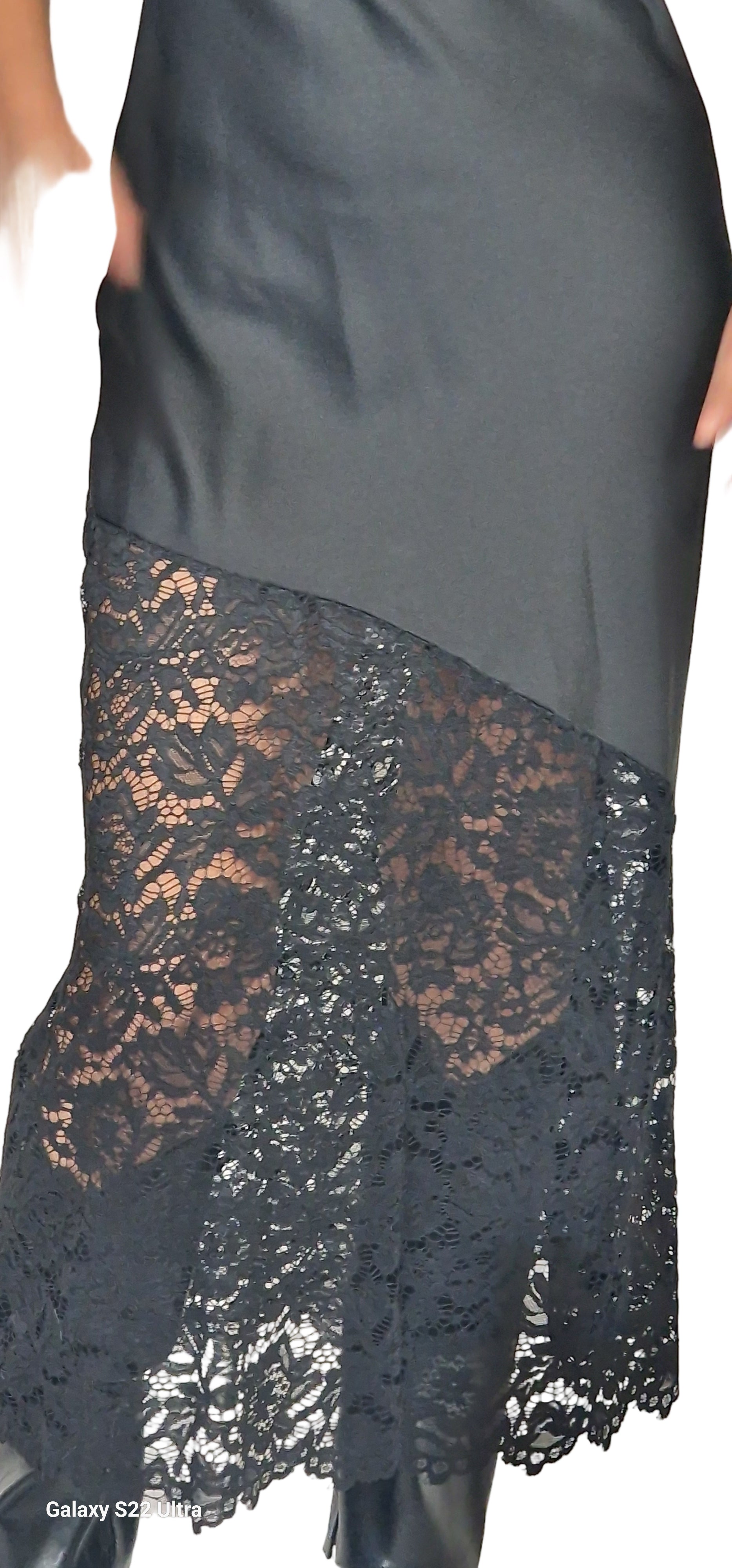 Abito lungo con pizzo